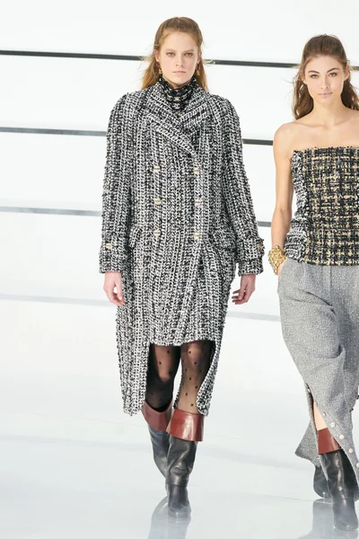 Look 40